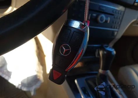 2011 Mercedes-Benz Glk 350 4Matic из США, поврежденный, VIN WDCGG8HB9BF539824